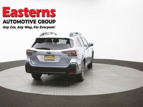 Used 2024 Subaru Outback Premium AWD/4WD image 38