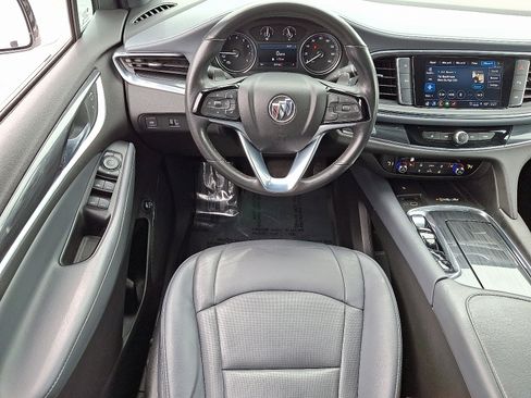 Used 2023 Buick Enclave Essence AWD/4WD image 13