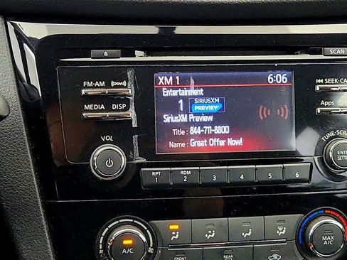Used 2016 Nissan Rogue S AWD/4WD image 17