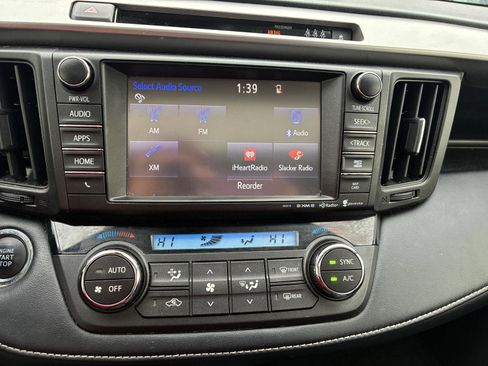 Used 2018 Toyota RAV4 Limited image 23