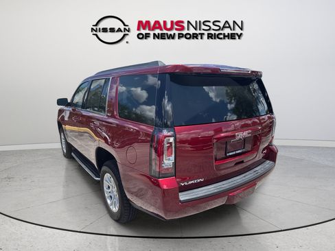 Used 2017 GMC Yukon SLT AWD/4WD image 5