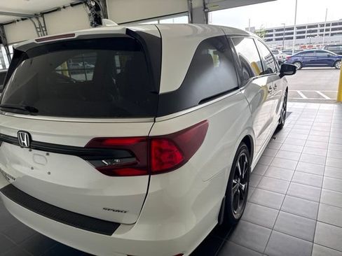 Used 2024 Honda Odyssey Sport image 9