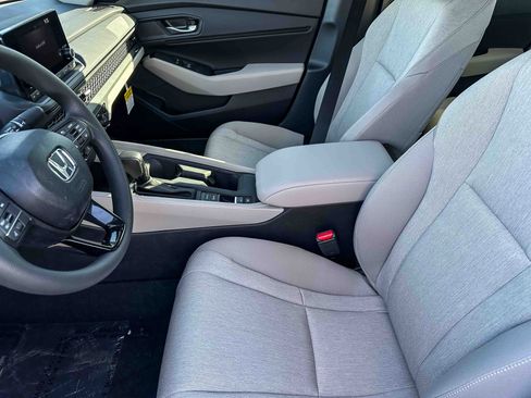 New 2025 Honda Accord SE image 10