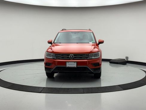 Used 2019 Volkswagen Tiguan SE w/ Panoramic Sunroof Package image 8
