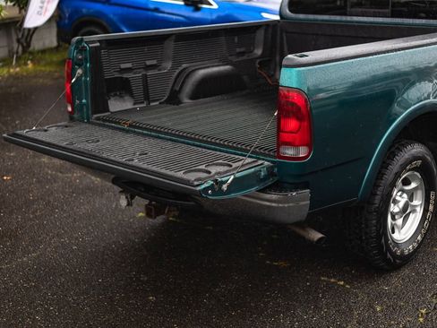 Used 1998 Ford F150 XLT image 11