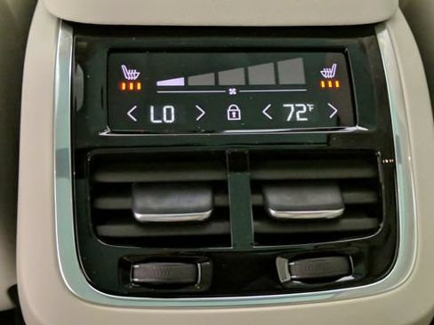 Used 2023 Volvo XC90 B5 Plus w/ Protection Package Premier AWD/4WD image 37