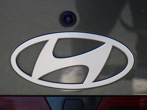 Used 2024 Hyundai Elantra Limited FWD image 10
