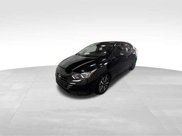 Used 2024 Nissan Versa SV FWD image 2
