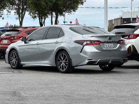 Used 2024 Toyota Camry SE FWD image 6