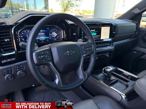 Used 2024 Chevrolet Silverado 1500 ZR2 w/ Technology Package image 15