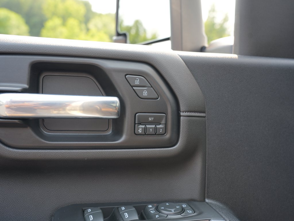 Certified 2022 Chevrolet Silverado 3500 High Country w/ Safety Package II AWD/4WD image 17