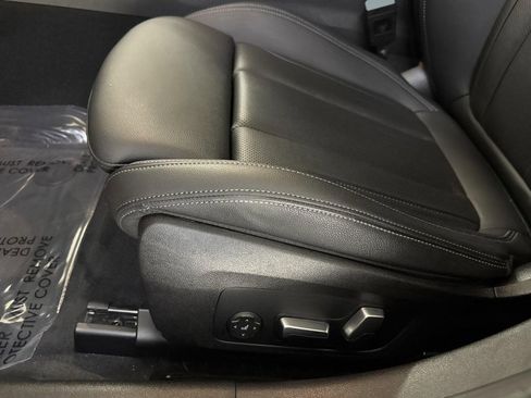 Used 2023 BMW 330i Sedan w/ Convenience Package image 14