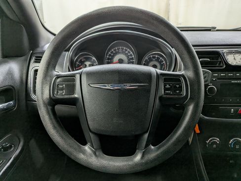 Used 2014 Chrysler 200 LX FWD image 20