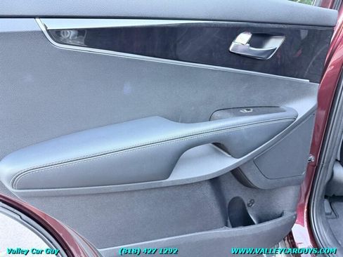 Used 2017 Kia Sorento FWD image 25