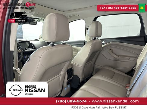 Used 2017 Ford Escape Titanium image 28