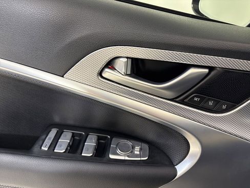 Used 2023 Genesis G70 3.3T image 17