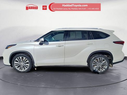 Certified 2020 Toyota Highlander Platinum image 2