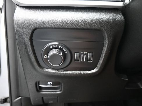 Used 2021 Jeep Grand Cherokee L Laredo AWD/4WD image 13