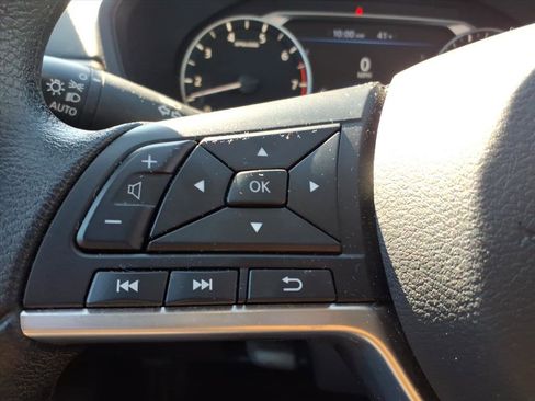 Used 2025 Nissan Altima 2.5 SV image 18