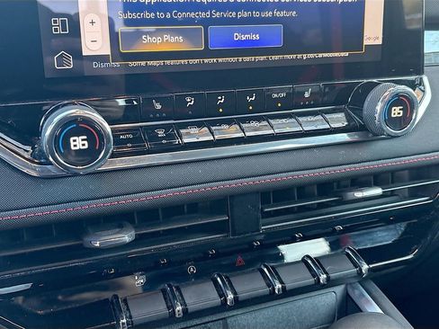 Used 2023 Chevrolet Colorado Z71 w/ Z71 Convenience Package 2 image 16