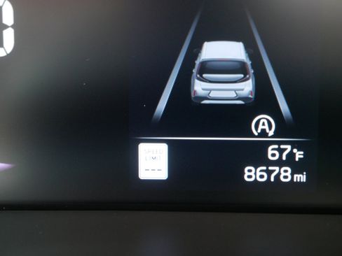 Certified 2025 Kia Soul LX FWD image 21