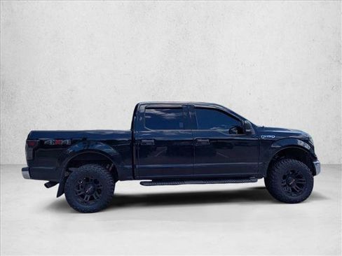 Used 2017 Ford F150 XLT w/ Equipment Group 301A Mid AWD/4WD image 4