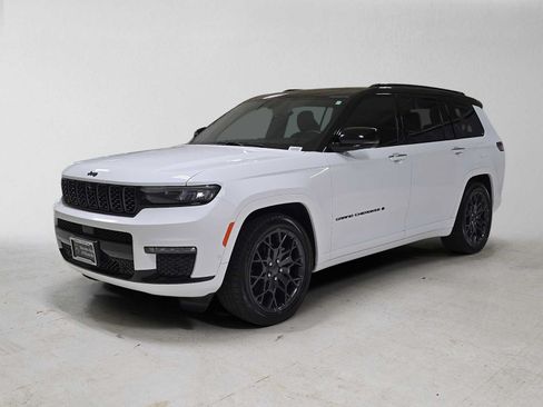 Used 2025 Jeep Grand Cherokee L Summit w/ Obsidian Package AWD/4WD image 7