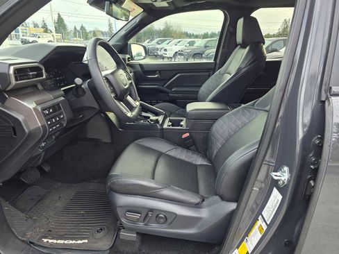 Certified 2025 Toyota Tacoma TRD Off-Road w/ TRD Off Road Premium Package image 25