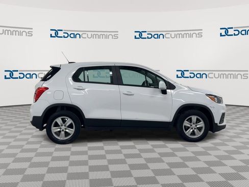 Used 2020 Chevrolet Trax LS image 9