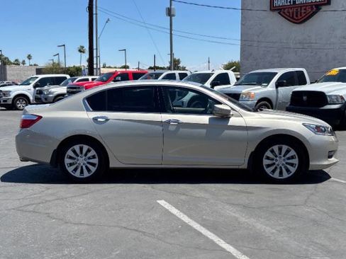 Used 2015 Honda Accord EX-L image 2