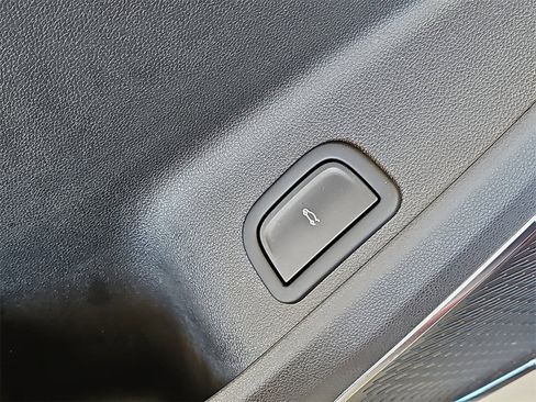 Certified 2024 Chevrolet Traverse RS w/ LPO, Floor Liner Package image 31