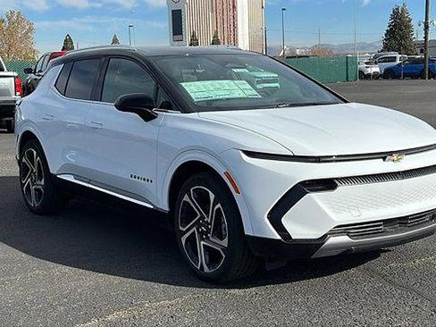 New 2026 Chevrolet Equinox EV LT image 3