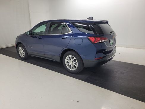 Used 2023 Chevrolet Equinox LT w/ Driver Convenience Package AWD/4WD image 3