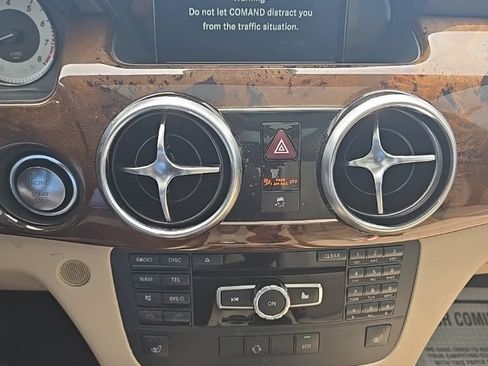 Used 2015 Mercedes-Benz GLK 350 2WD image 6