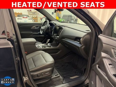 Used 2022 Chevrolet Traverse Premier w/ Redline Edition image 16