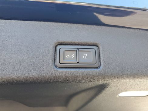 Used 2025 Audi Q5 Premium Plus AWD/4WD image 9