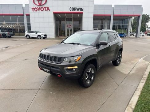 Used 2018 Jeep Compass Trailhawk w/ Leather Interior Group AWD/4WD image 8
