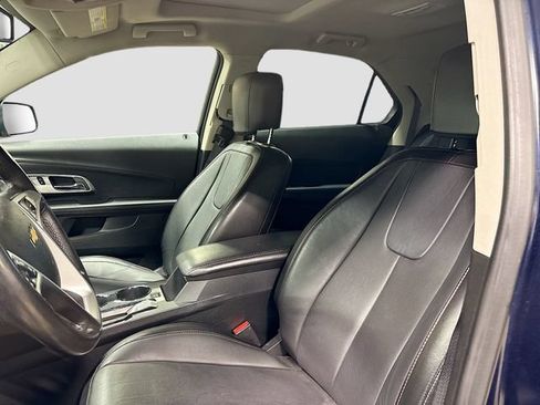 Used 2017 Chevrolet Equinox Premier w/ Enhanced Convenience Package AWD/4WD image 16
