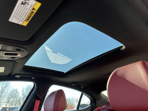 Used 2025 Genesis G70 2.5T w/ Sport Prestige Package image 28