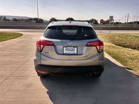 Used 2018 Honda HR-V EX-L image 6