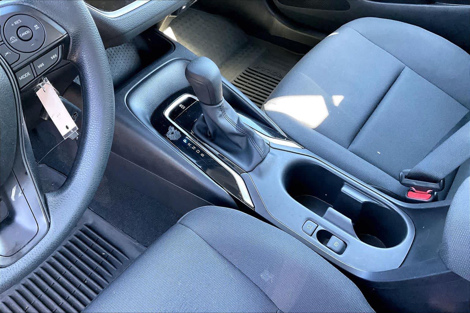 Used 2024 Toyota Corolla LE FWD image 15