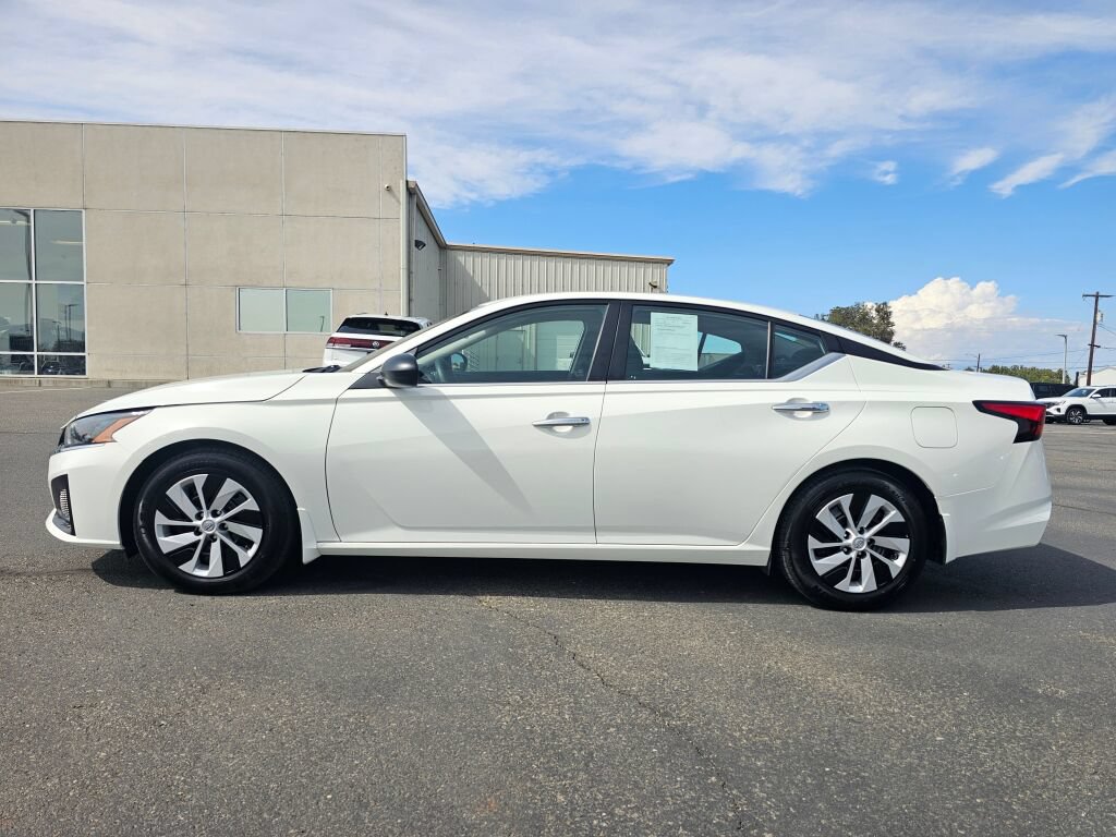 Used 2024 Nissan Altima 2.5 S FWD image 3