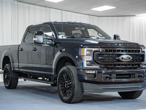 Used 2022 Ford F250 Lariat w/ Black Appearance Pkg image 1