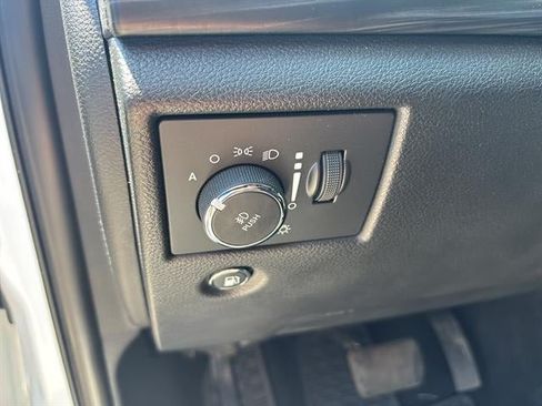 Used 2021 Jeep Grand Cherokee Laredo X AWD/4WD image 17