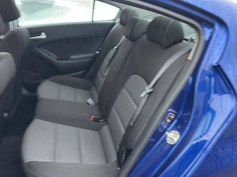 Used 2018 Kia Forte LX image 11