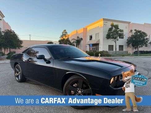 Used 2014 Dodge Challenger SXT RWD image 46