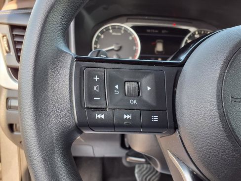 Used 2023 Nissan Rogue SV image 13