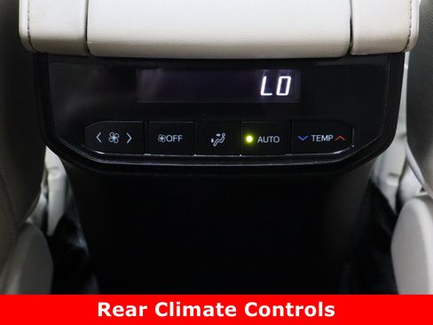Used 2023 Toyota Highlander Limited image 31