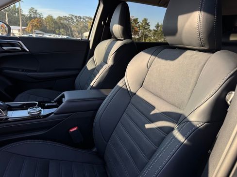 New 2026 Mitsubishi Outlander AWD image 32
