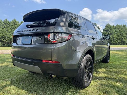 Used 2017 Land Rover Discovery Sport HSE image 9